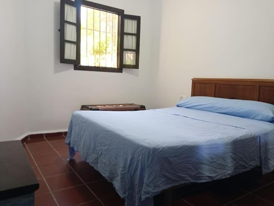 Casa En El Valle De Guainosaltos Адра Екстериор снимка