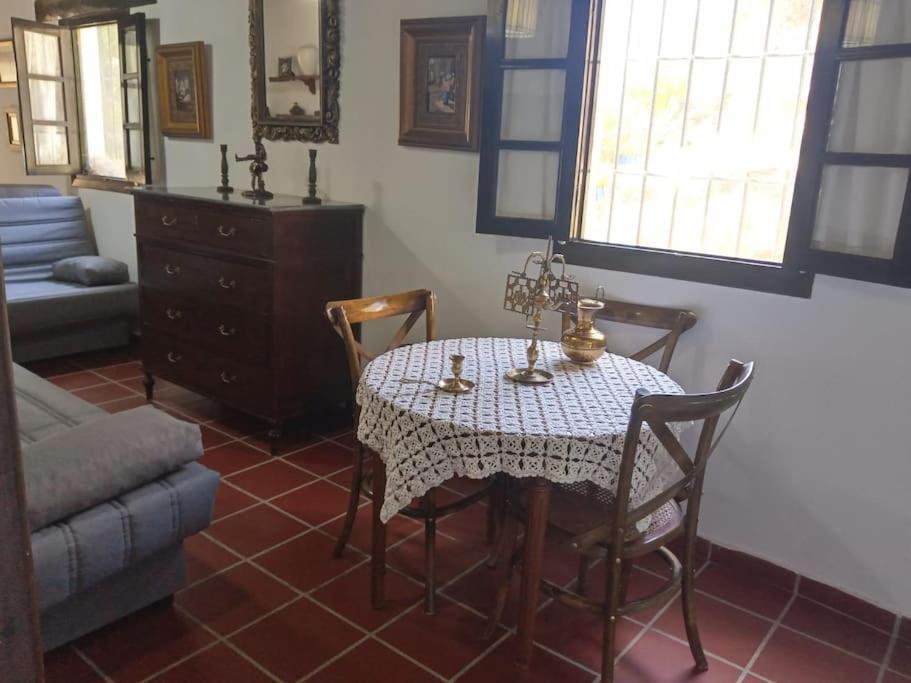 Casa En El Valle De Guainosaltos Адра Екстериор снимка