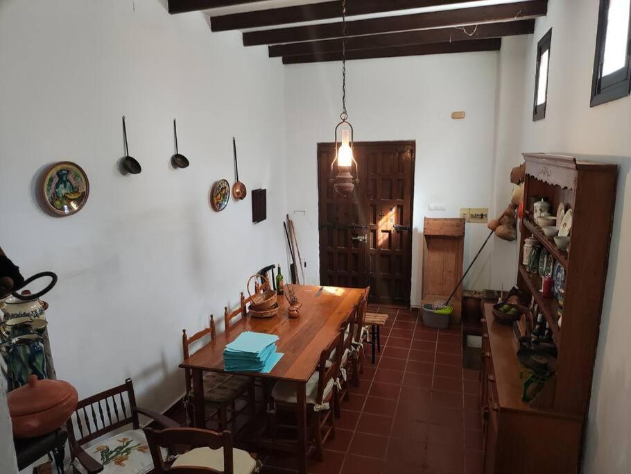 Casa En El Valle De Guainosaltos Адра Екстериор снимка