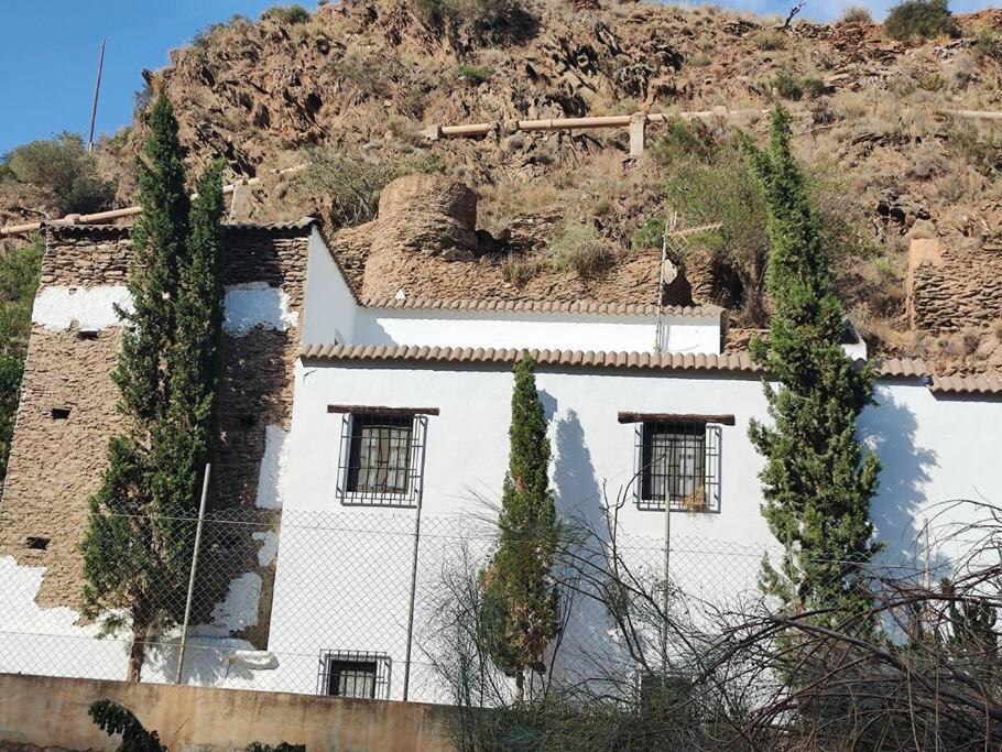 Casa En El Valle De Guainosaltos Адра Екстериор снимка