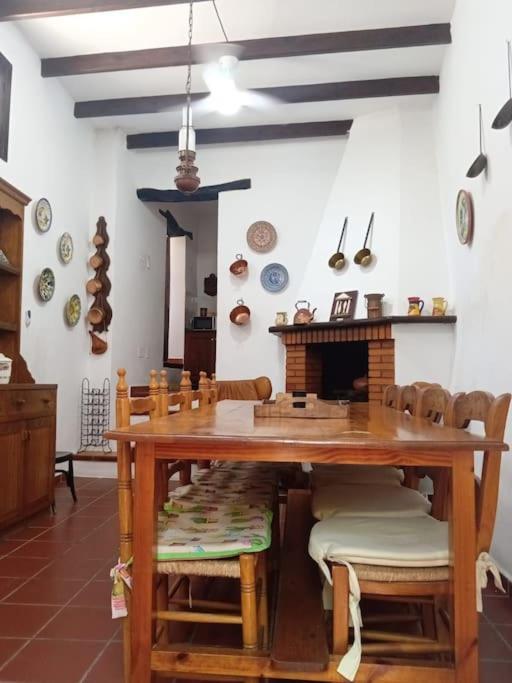 Casa En El Valle De Guainosaltos Адра Екстериор снимка